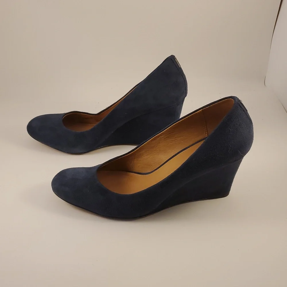 Coach Women's Blue Suede Pumps Size 8 1/2 Style Rileigh - Picture 3 of 11